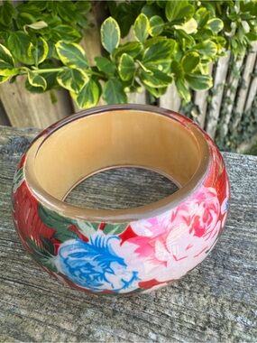 Retro Floral Resin Wide Bangle Bracelet